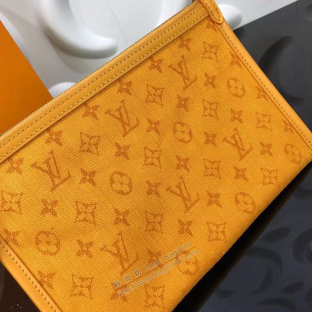 LV女包 M44640 最新款郵差包 頂級原單 路易威登雙面斜挎包 可獨立作為錢夾使用  ydh2857